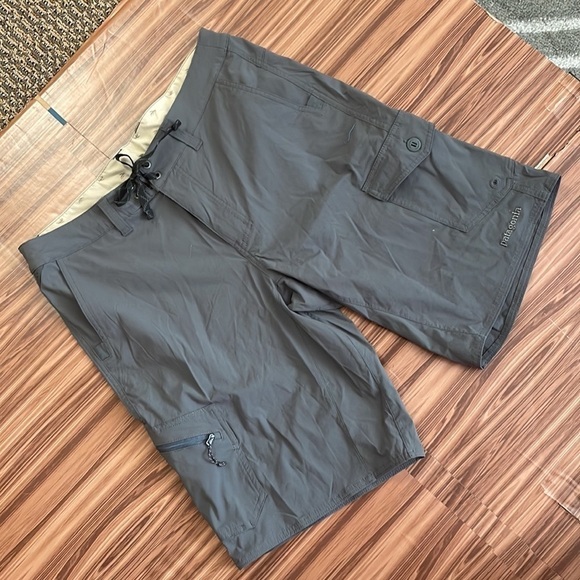 PATAGONIA Nylon Board Shorts Size 34 - Picture 3 of 11